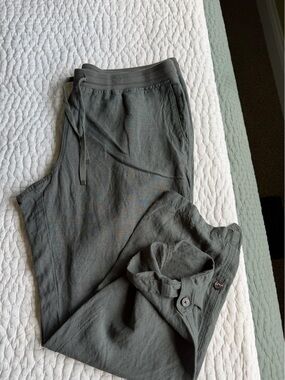 J. Jill olive green pants with adjustable length.